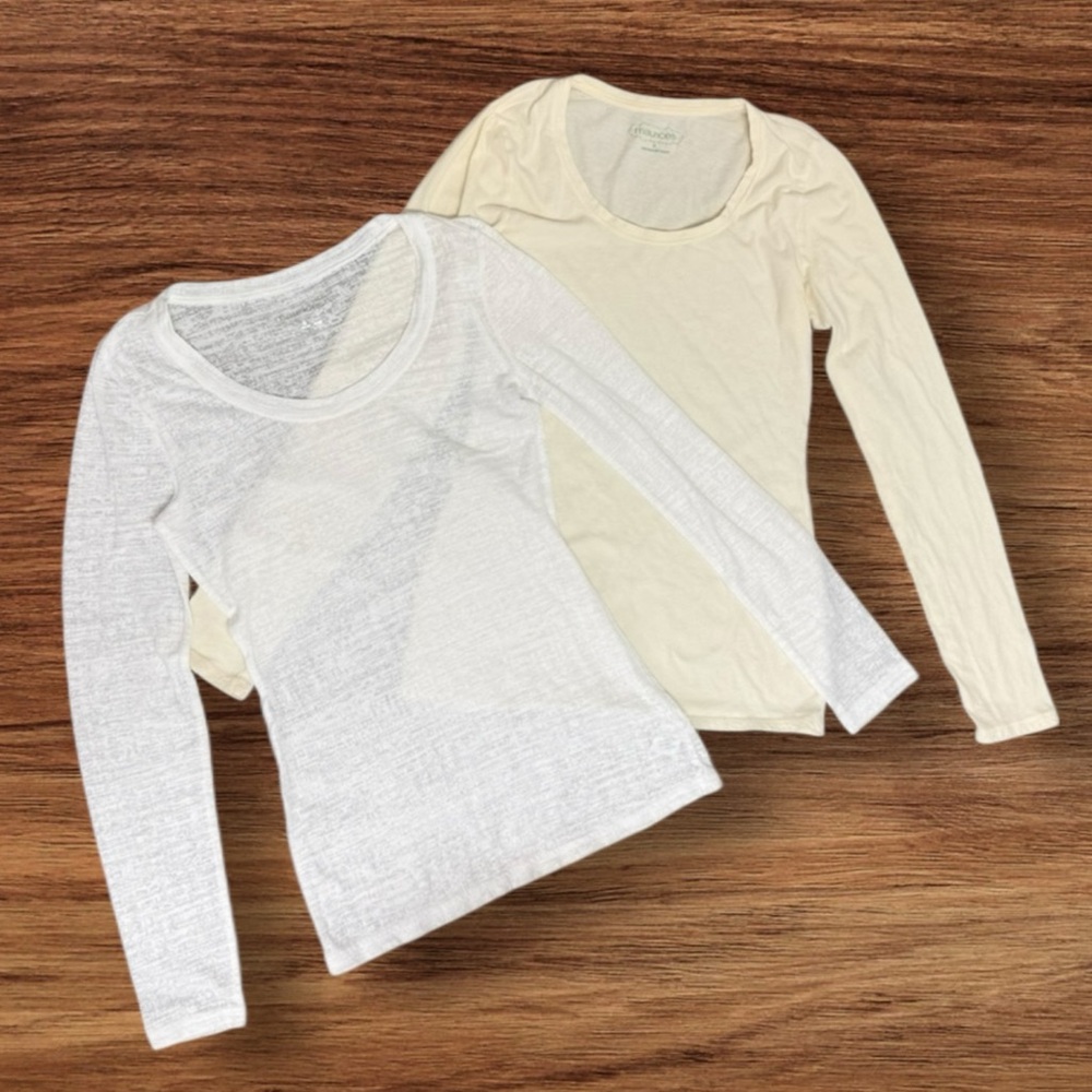 Maurices size small White and Cream Long Sleeve scoop neck Tees
